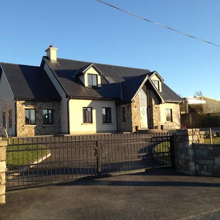Bed and Breakfast Railway View - Connemara Recess Exterior foto