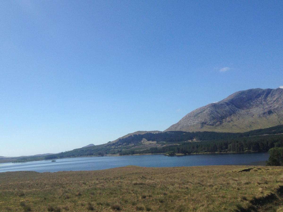 Bed and Breakfast Railway View - Connemara Recess Exterior foto