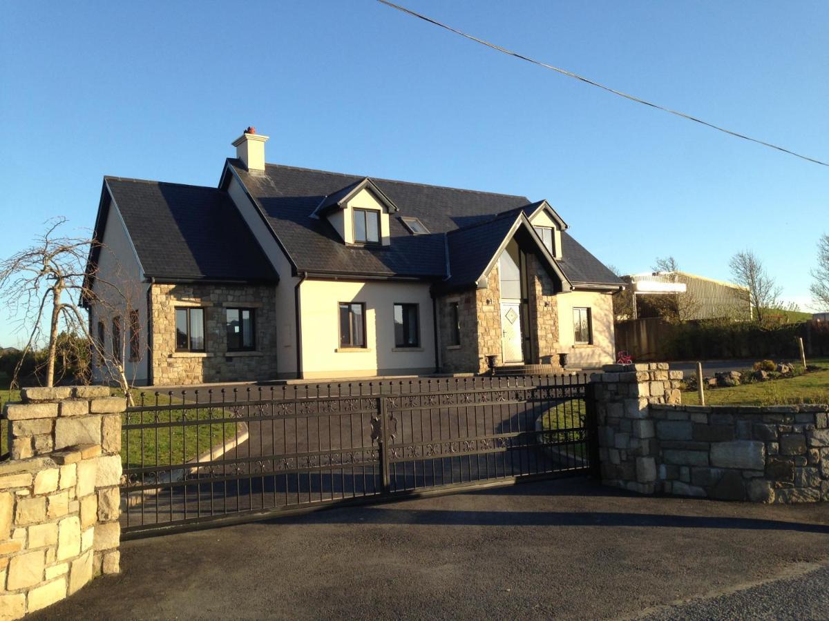 Bed and Breakfast Railway View - Connemara Recess Exterior foto