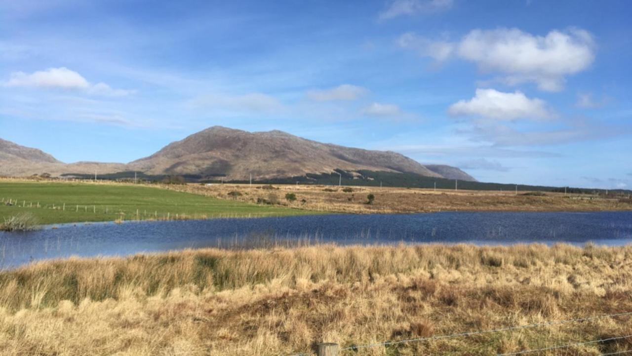 Bed and Breakfast Railway View - Connemara Recess Exterior foto